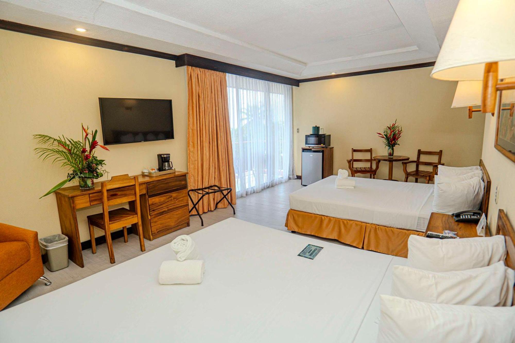Best Western Hotel & Casino Kamuk Manuel Antonio Exterior photo